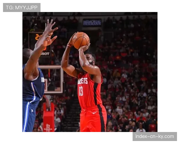 纳斯鼓励格兰姆斯持球突破，设计战术弥补球队外线短板